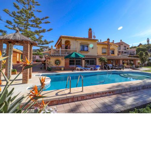 Holiday Home Acacias