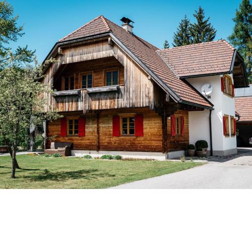 Holiday Home amid the walking and cycling area of Petzenland