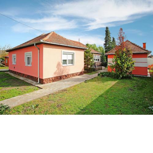 Holiday Home Apricot