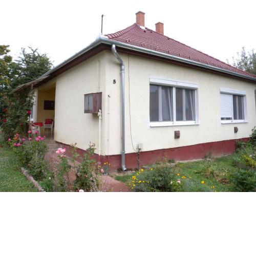 Holiday home Balatonbereny/Balaton 18111