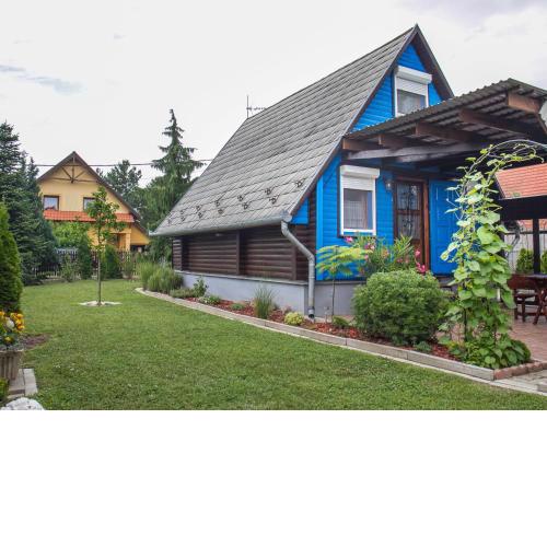 Holiday Home Blue