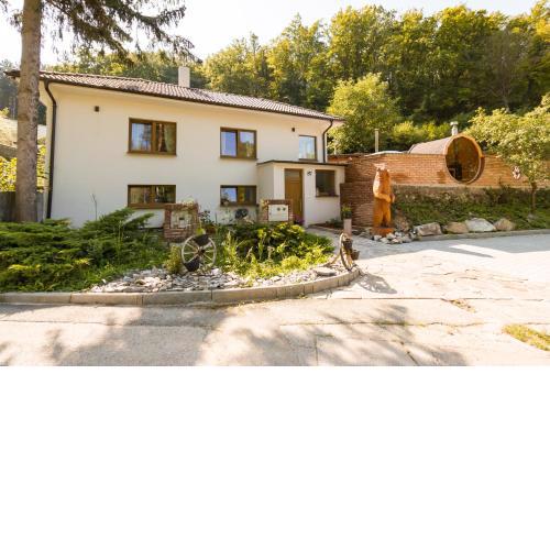 HOLIDAY HOME BODONA