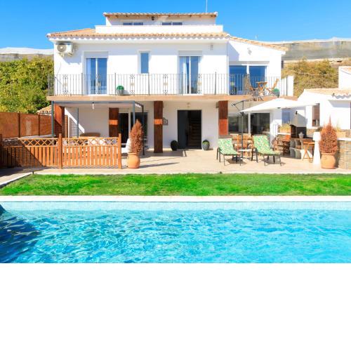 Holiday Home Caleta