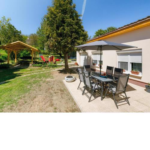 Holiday Home Cherry