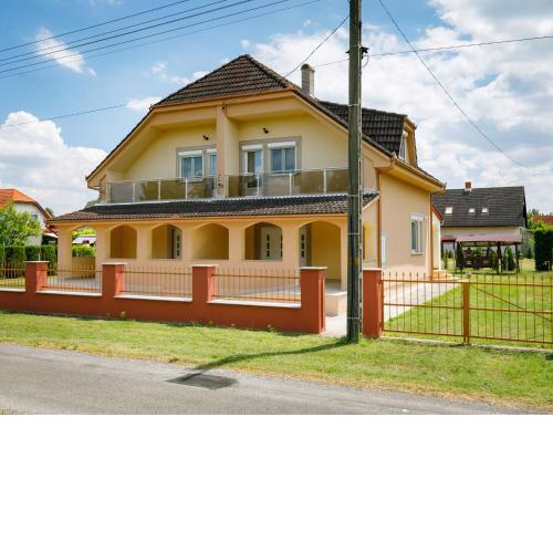 Holiday Home Daisy 2