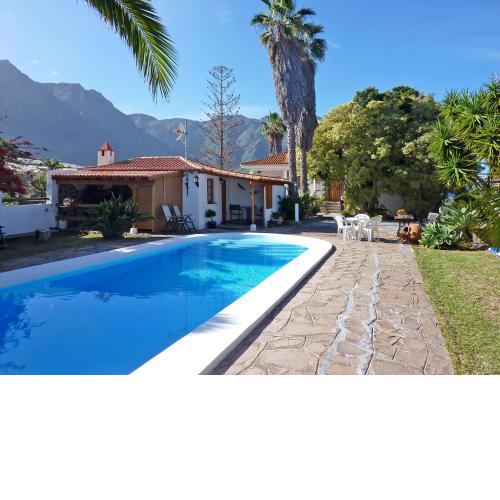 Holiday Home El Castillo - BUV134