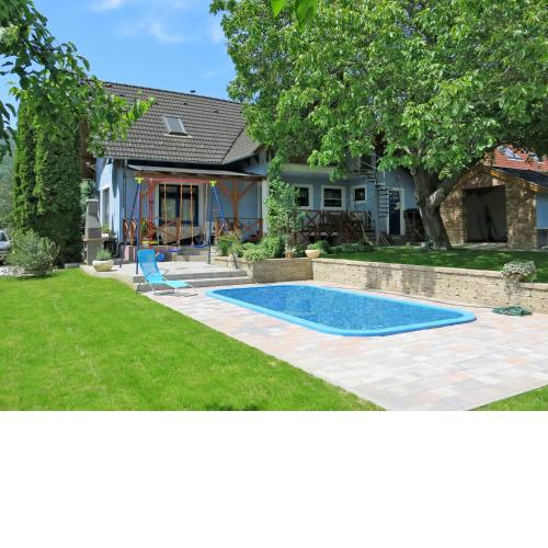 Holiday Home Emöke - BGK105