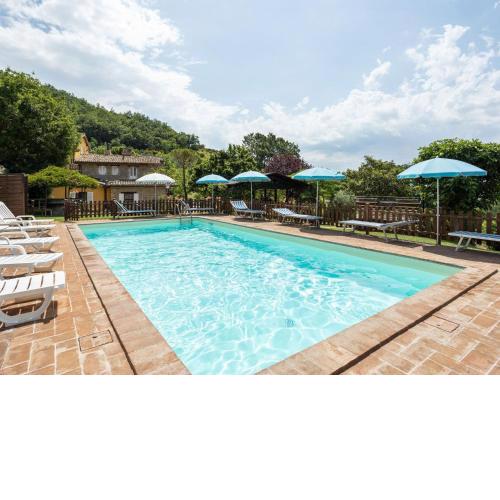 Holiday Home in Assisi with Pool Terrace Garden Sun loungers