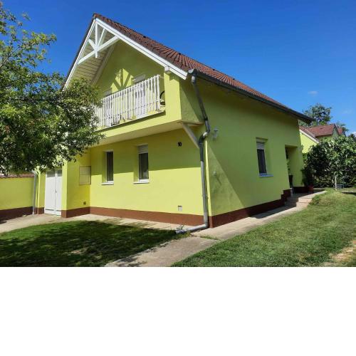 Holiday home in Balatonbereny 34655