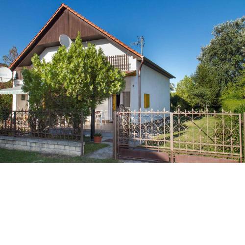 Holiday home in Balatonfenyves 18368