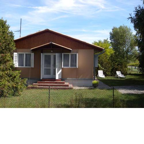 Holiday home in Balatonfenyves 38374