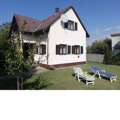 Holiday home in Balatonfenyves 38429