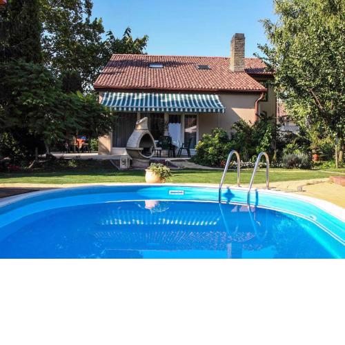 Holiday home in Balatonszarszo 20162