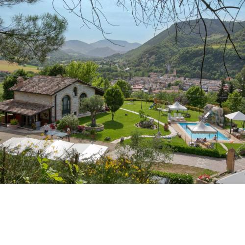 Holiday home in Cagli with swimming pool and fenced garden