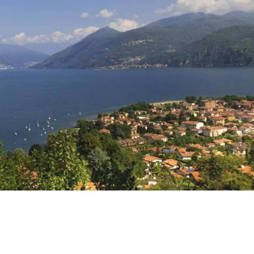 Holiday home in Maccagno con Pino e Veddasca with garden