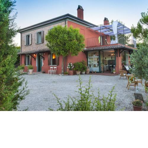 Holiday Home in San Giovanni in Marignano with Garden