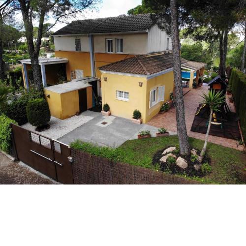 Holiday home in the middle of nature 1