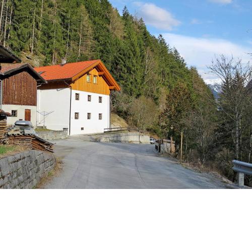 Holiday Home Jagdhaus Strengen - SNN100