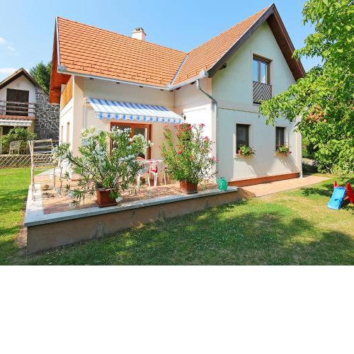 Holiday Home Juglans 1