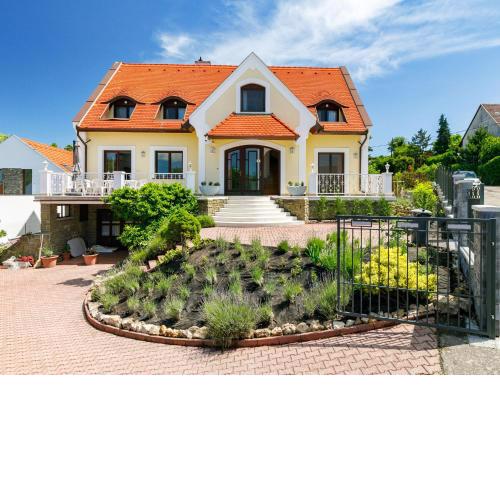 Holiday Home Lago