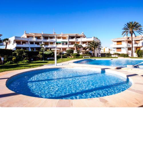 Holiday Home Laguna Beach Plus