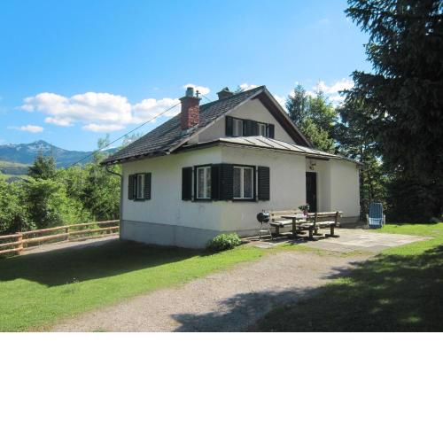 Holiday Home Landhaus Grüne Oase - OBL120