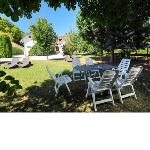 Holiday Home Moni 1