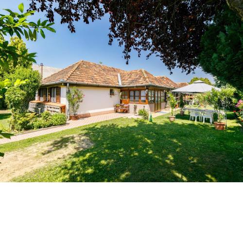 Holiday Home Sunny