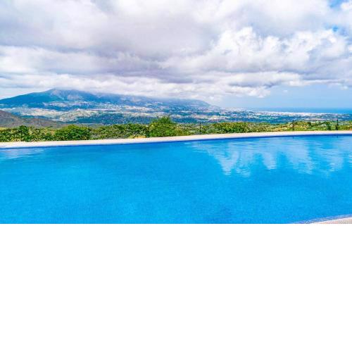 Holiday home with magnificent views