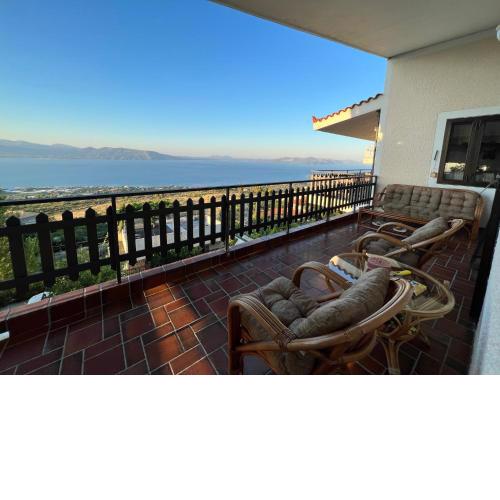 Holiday Home With Unique Views And Private Garden