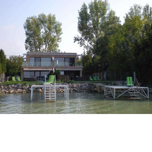 Holiday Homes in Balatonszarszo 20090