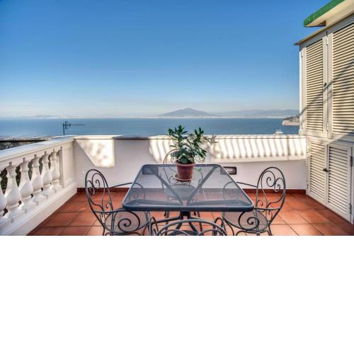 Holiday House Aura sea view