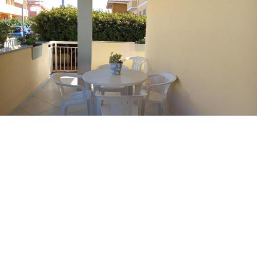 Holiday-House-Camelia-600-meters-from-the-beach