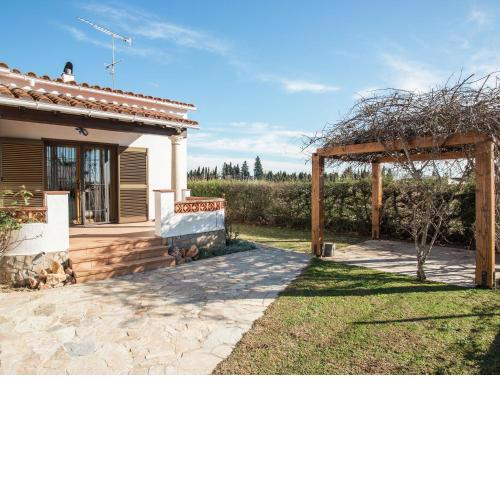 Holiday house with private pool for 4 people in Sant Pere Pescador