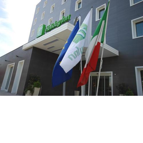 Holiday Inn Milan Nord Zara, an IHG Hotel