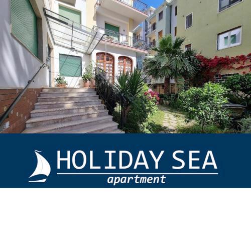 Holiday sea