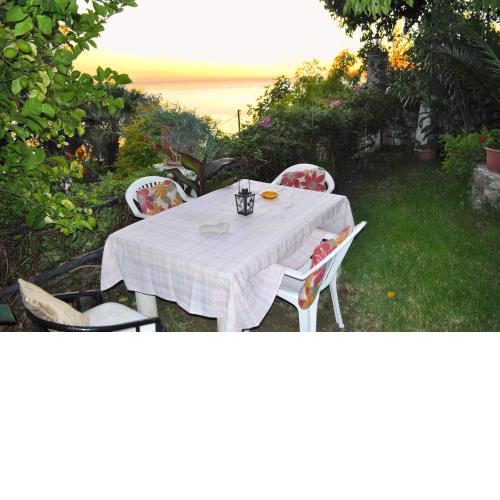 Holiday Studio Apartments Tonia - Pelekas Beach, Corfu