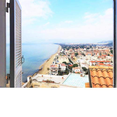 holidaycasa Macca - Confortevole e con vista mare
