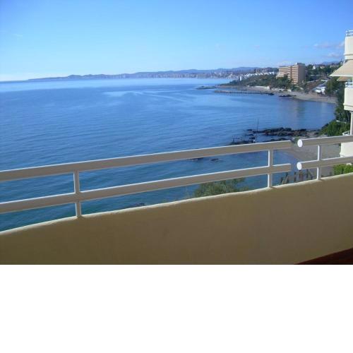 Holidays2Benalmadena Torrequebrada Sea view Front beach with pool parking & terraces