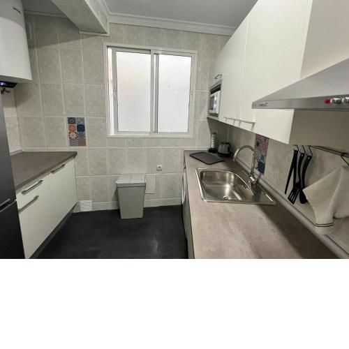 Holidays2Malaga 2 bedroom Armengual de la Mota close shopping center