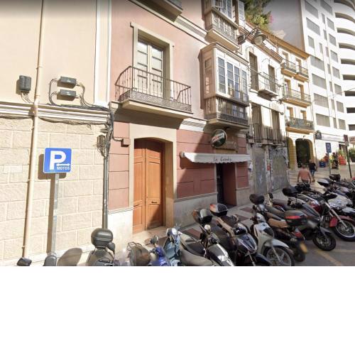 Holidays2Malaga Carreteria 97 Loft High Speed WIFI