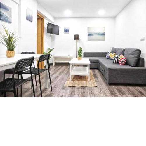Holidays2Malaga Goya - zona Huelin & 500 mts de la playa