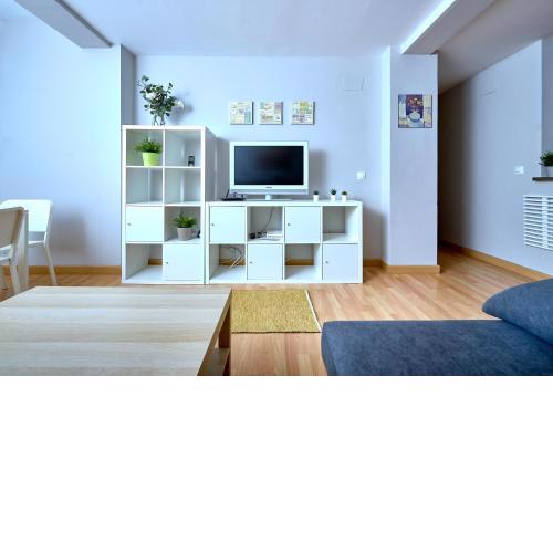 Holidays2Malaga Salitre 3 bedroom up to 7 people High speed wifi