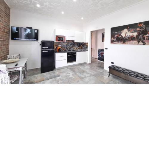 Hollywood Apartment