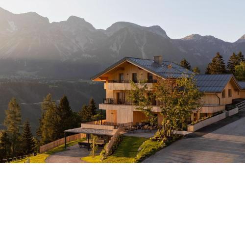 Holzhackerin - the charming Haus am Berg