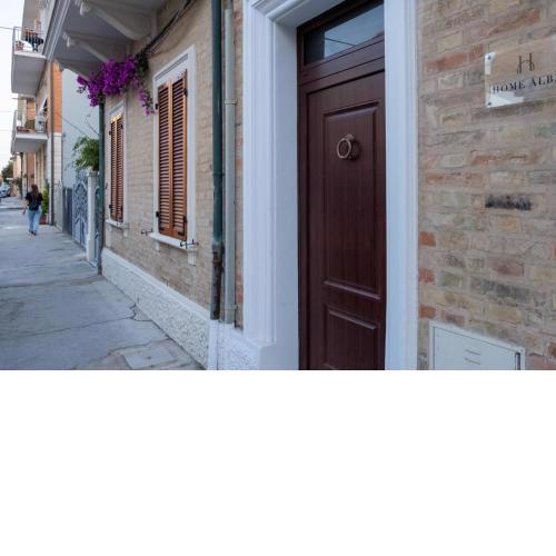 Home Alba "Rooms"