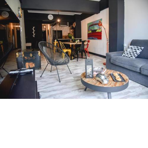 Home Plus Psirri Apartment