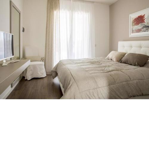 Home Suites Home