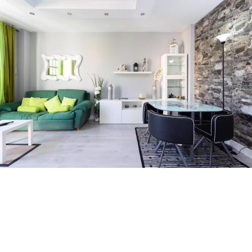 Home2Book Charming Sea Front House