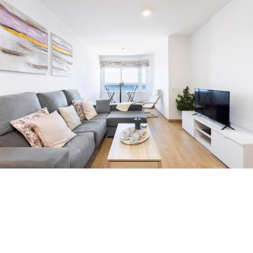 Home2Book Comfy Beachfront Radazul